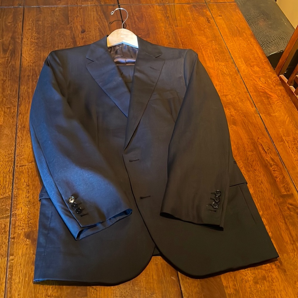 OXXFORD 1220 gray 40R suit. Functional sleeves, pick stitching, year round wear.